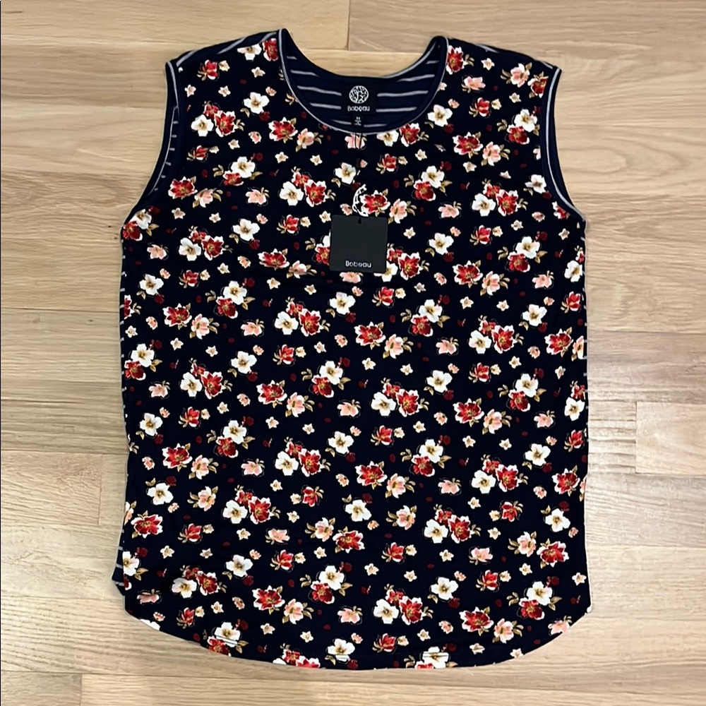 Bobeau Women’s  Floral Front, Back Stripes, Sleeveless Top Tunic . Size Medium.